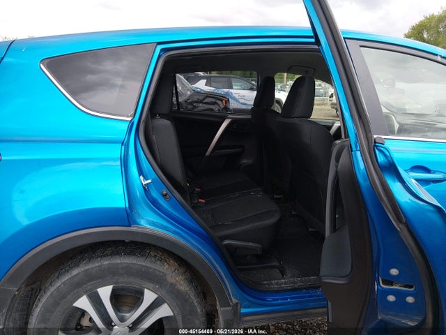 JTMBFREV1JJ206617 Toyota RAV4 LE