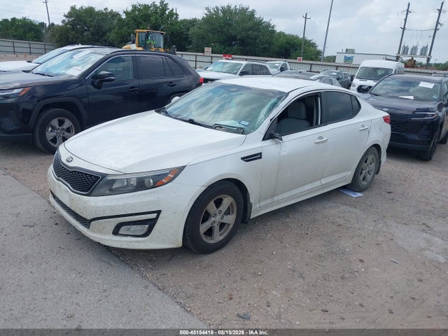 KIA Optima Lx 2015 KNAGM4A7XF5611443 Image 2