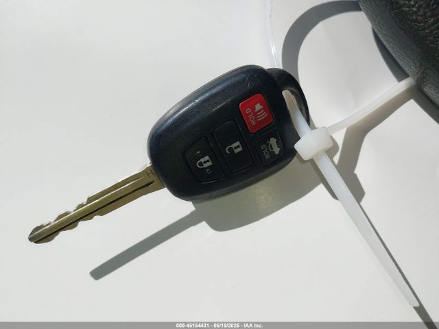 Продажа на аукционе авто 2015 Toyota Corolla Le, vin: 2T1BURHE9FC307473, номер лота: 45154431