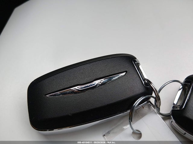 45154511 :رقم المزاد ، 2C4RC1CG7NR131081 vin ، 2022 Chrysler Voyager Lx مزاد بيع