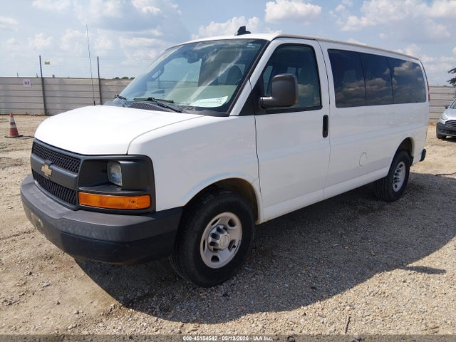 Chevrolet Express 2500 Ls 2016 1GAWGEFF1G1276814 Image 2