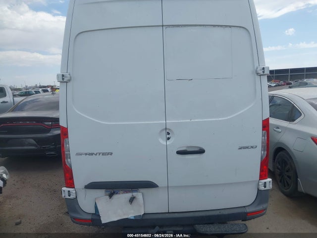 W1Y40CHY5NT090003 Mercedes-Benz Sprinter 2500 High Roof I4