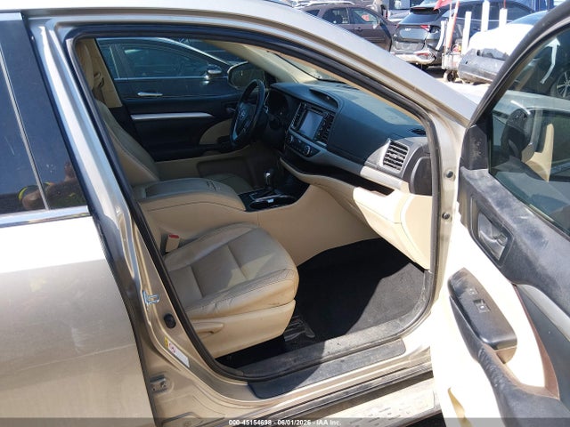 2015 Toyota Highlander Xle V6 მანქანა იყიდება აუქციონზე, vin: 5TDKKRFH6FS096839, აუქციონის ნომერი: 45154698
