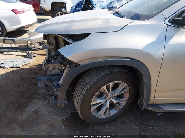 2015 Toyota Highlander Xle V6 მანქანა იყიდება აუქციონზე, vin: 5TDKKRFH6FS096839, აუქციონის ნომერი: 45154698