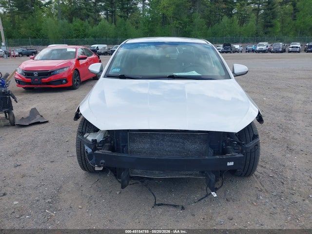 KMHD84LF3KU746113 Hyundai ELANTRA SEL