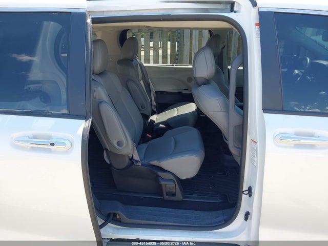 Продаж на аукціоні авто 2024 Toyota Sienna Xle, vin: 5TDJSKFC5RS152006, номер лоту: 45154929