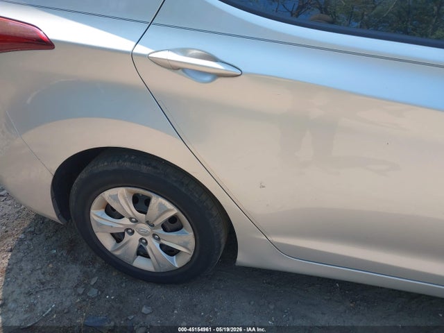 45154961 :رقم المزاد ، 5NPDH4AE0GH784639 vin ، 2016 Hyundai Elantra Se مزاد بيع
