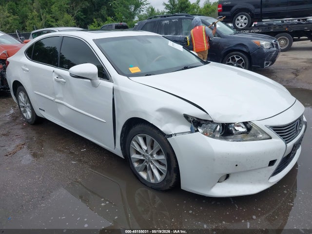 45155031 :رقم المزاد ، JTHBW1GG6D2028667 vin ، 2013 Lexus Es 300h مزاد بيع