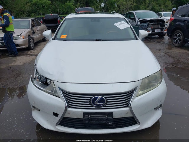 45155031 :رقم المزاد ، JTHBW1GG6D2028667 vin ، 2013 Lexus Es 300h مزاد بيع
