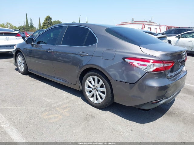 4T1B11HK2JU511233 Toyota CAMRY LE