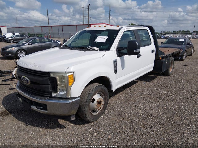 45155387 :رقم المزاد ، 1FD8W3G62HEB62641 vin ، 2017 Ford F-350 Chassis Xl مزاد بيع