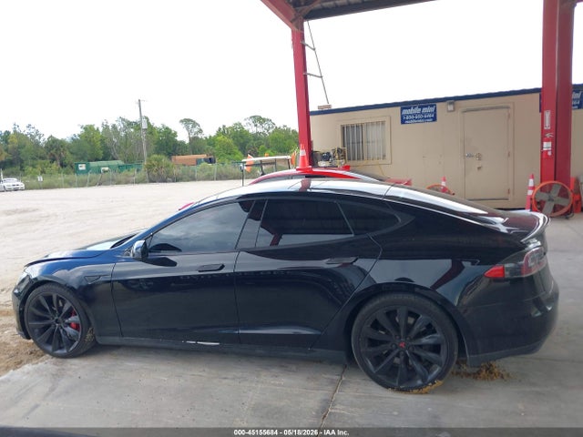 2015 Tesla Model S 70d/85d/p85d მანქანა იყიდება აუქციონზე, vin: 5YJSA1S29FF089913, აუქციონის ნომერი: 45155684
