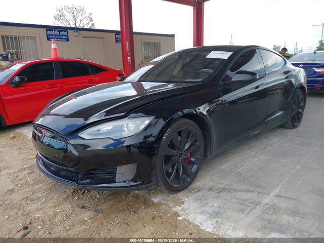 2015 Tesla Model S 70d/85d/p85d მანქანა იყიდება აუქციონზე, vin: 5YJSA1S29FF089913, აუქციონის ნომერი: 45155684