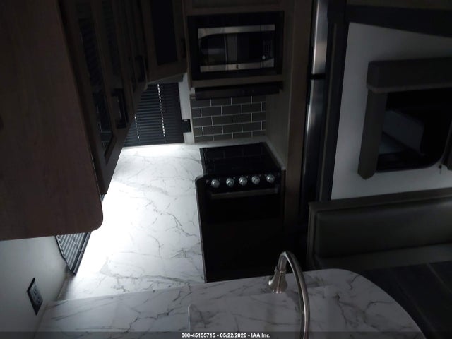 45155715 :رقم المزاد ، 4YDT28R29M7246288 vin ، 2021 Keystone Hideout مزاد بيع