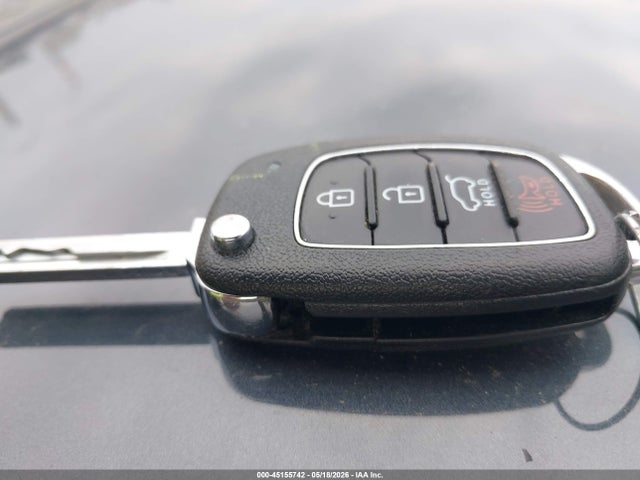 2018 Hyundai Santa Fe Se მანქანა იყიდება აუქციონზე, vin: KM8SMDHF7JU262519, აუქციონის ნომერი: 45155742
