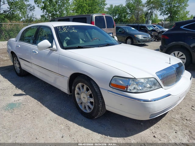 Aukcja sprzedaży 2008 Lincoln Town Car Signature Limited, vin: 2LNHM82V78X650872, numer aukcji: 45155856