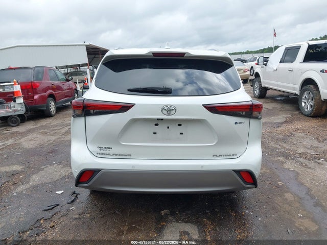 Toyota Highlander Hybrid Platinum 2025 5TDEBRCH3SS664122 Image 17