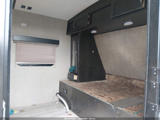 45155961 :رقم المزاد ، 573TE2825J5501091 vin ، 2018 Grand Desi Imagine مزاد بيع