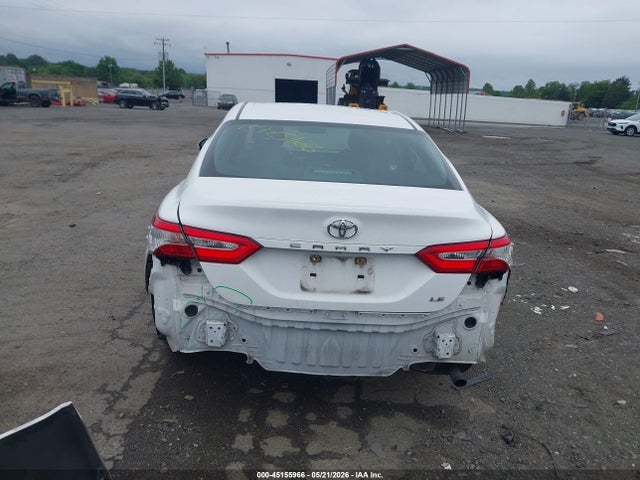 Продажа на аукционе авто 2018 Toyota Camry Le, vin: 4T1B11HK3JU503660, номер лота: 45155966