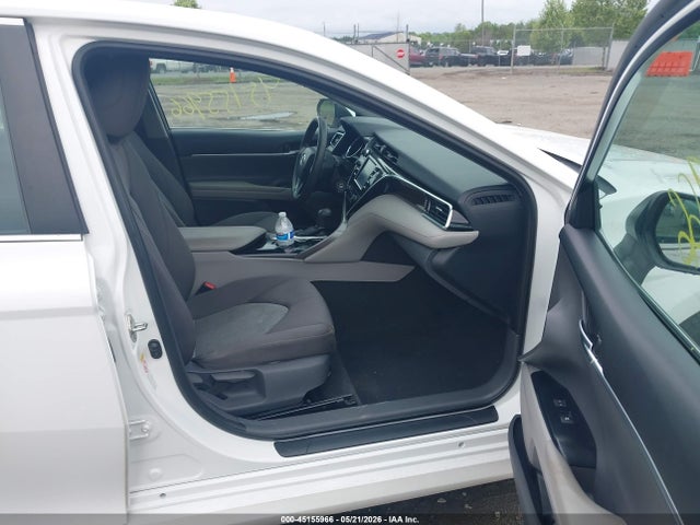 Продажа на аукционе авто 2018 Toyota Camry Le, vin: 4T1B11HK3JU503660, номер лота: 45155966