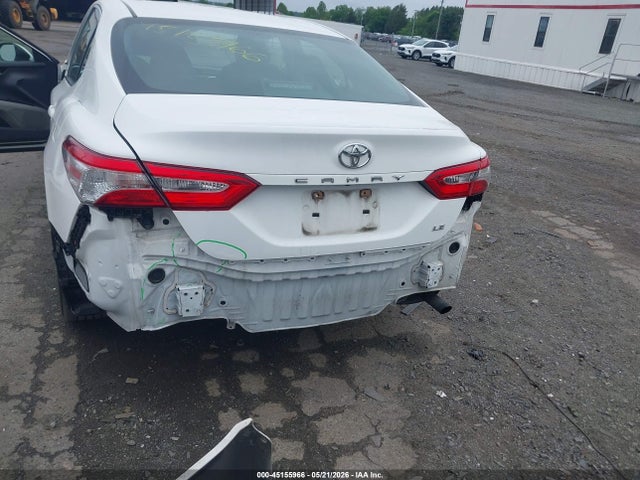 Продажа на аукционе авто 2018 Toyota Camry Le, vin: 4T1B11HK3JU503660, номер лота: 45155966