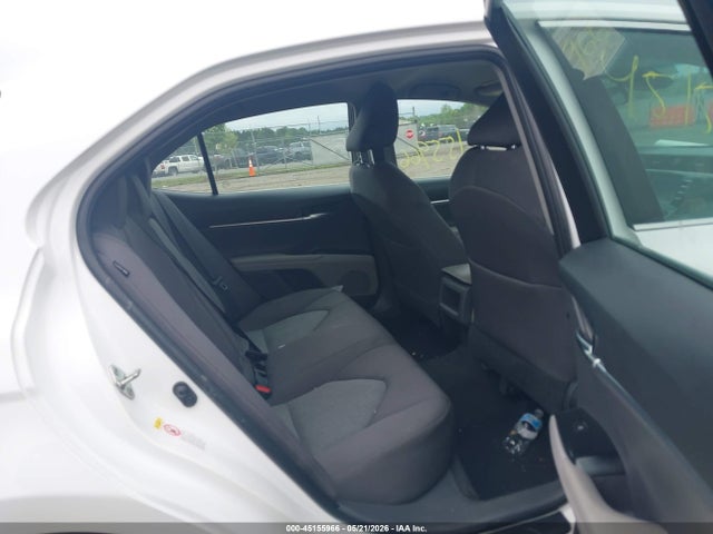 Продажа на аукционе авто 2018 Toyota Camry Le, vin: 4T1B11HK3JU503660, номер лота: 45155966