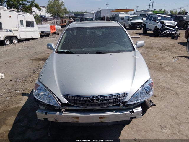 45155991 :رقم المزاد ، JTDBF32K020037995 vin ، 2002 Toyota Camry Se V6 مزاد بيع