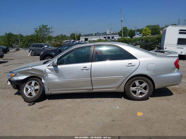 45155991 :رقم المزاد ، JTDBF32K020037995 vin ، 2002 Toyota Camry Se V6 مزاد بيع