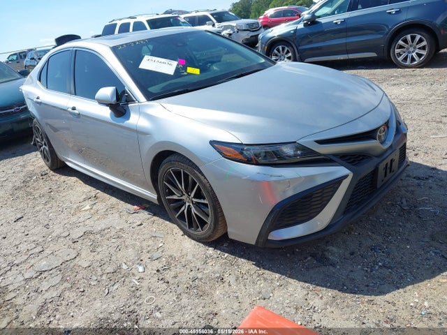 45156036 :رقم المزاد ، 4T1S11AK1NU666968 vin ، 2022 Toyota Camry Se مزاد بيع