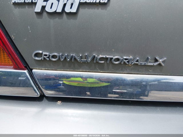 2001 Ford Crown Victoria Lx მანქანა იყიდება აუქციონზე, vin: 2FAFP74W41X132586, აუქციონის ნომერი: 45156080