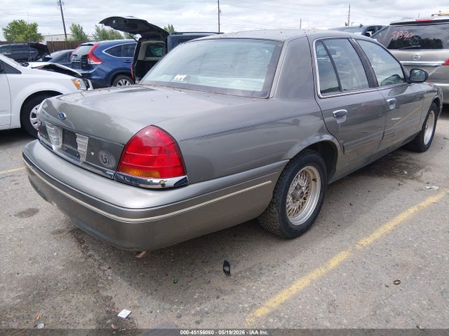 2001 Ford Crown Victoria Lx მანქანა იყიდება აუქციონზე, vin: 2FAFP74W41X132586, აუქციონის ნომერი: 45156080