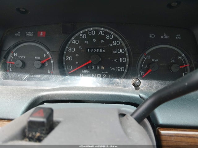 2001 Ford Crown Victoria Lx მანქანა იყიდება აუქციონზე, vin: 2FAFP74W41X132586, აუქციონის ნომერი: 45156080