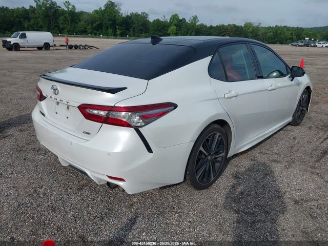 45156236 :رقم المزاد ، 4T1B61HK6JU119504 vin ، 2018 Toyota Camry Xse مزاد بيع