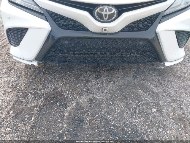 45156236 :رقم المزاد ، 4T1B61HK6JU119504 vin ، 2018 Toyota Camry Xse مزاد بيع