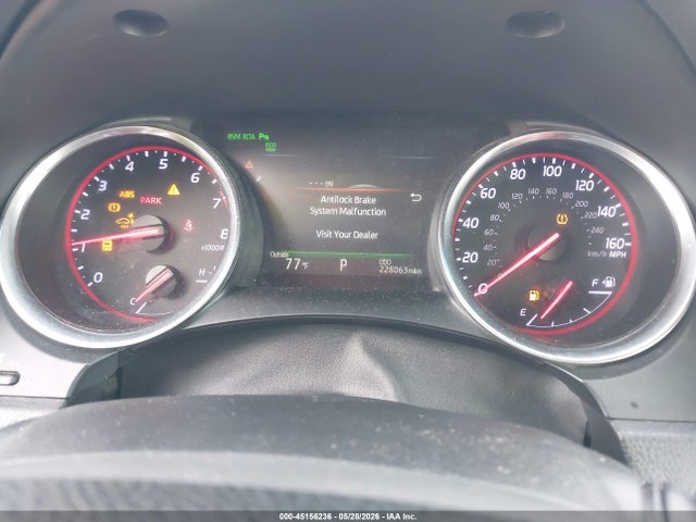 45156236 :رقم المزاد ، 4T1B61HK6JU119504 vin ، 2018 Toyota Camry Xse مزاد بيع