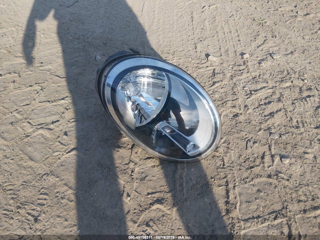 45156311 :رقم المزاد ، 3VWFD7AT1JM703117 vin ، 2018 Volkswagen Beetle 2.0t Coast/2.0t S مزاد بيع