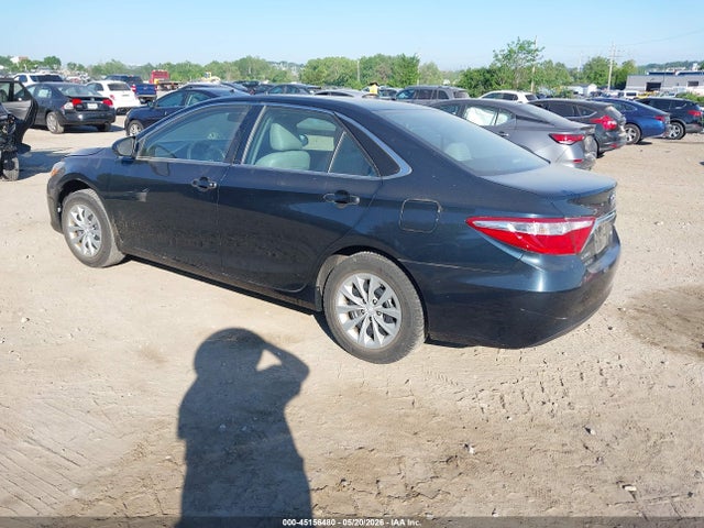 4T1BF1FK4HU318273 Toyota CAMRY LE
