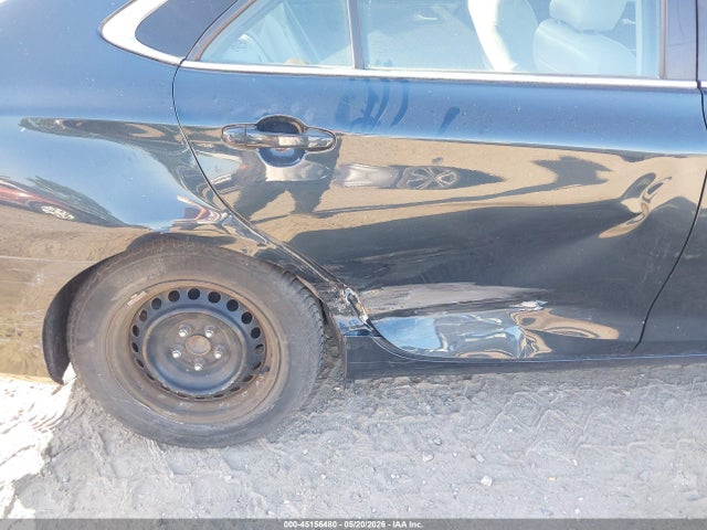 4T1BF1FK4HU318273 Toyota CAMRY LE
