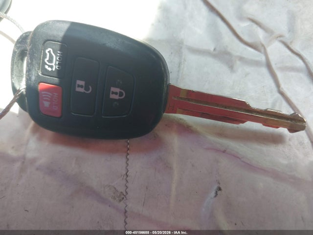 Продаж на аукціоні авто 2015 Toyota Rav4 Xle, vin: JTMRFREV6FD119784, номер лоту: 45156688