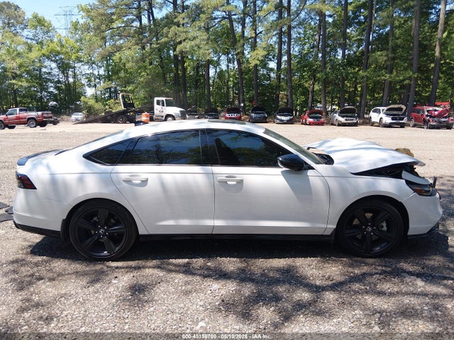 Auction sale of the 2025 Honda Accord Hybrid Sport-l, vin: 1HGCY2F72SA053044, lot number: 45156700