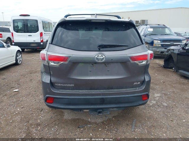 45156721 :رقم المزاد ، 5TDKKRFH4FS112584 vin ، 2015 Toyota Highlander Xle V6 مزاد بيع