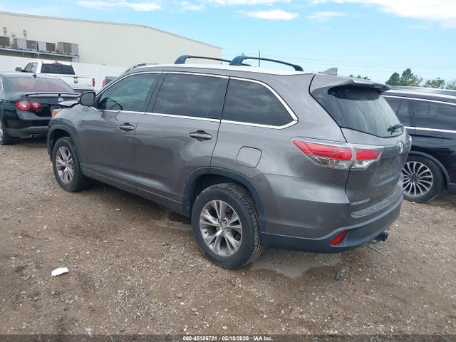 45156721 :رقم المزاد ، 5TDKKRFH4FS112584 vin ، 2015 Toyota Highlander Xle V6 مزاد بيع