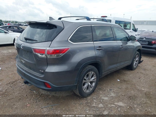 45156721 :رقم المزاد ، 5TDKKRFH4FS112584 vin ، 2015 Toyota Highlander Xle V6 مزاد بيع