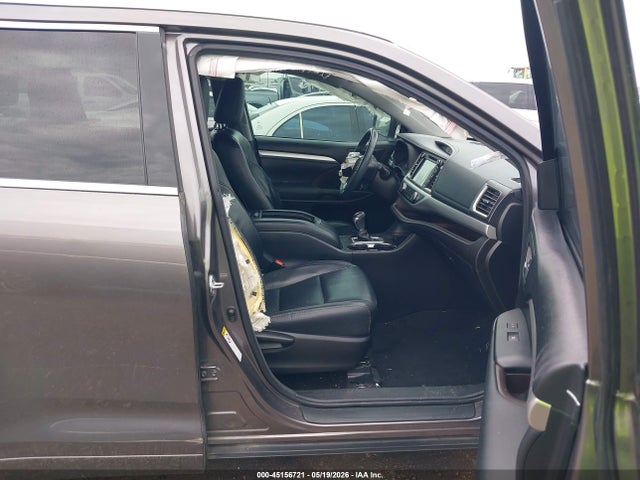 45156721 :رقم المزاد ، 5TDKKRFH4FS112584 vin ، 2015 Toyota Highlander Xle V6 مزاد بيع