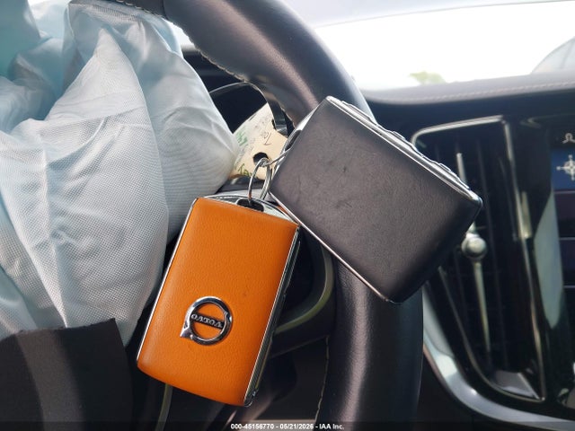 2021 Volvo S60 T5 R-design მანქანა იყიდება აუქციონზე, vin: 7JR102FM0MG092588, აუქციონის ნომერი: 45156770