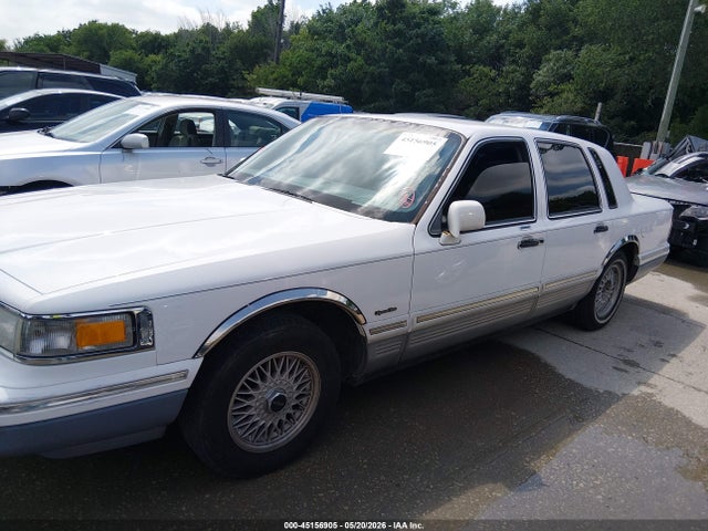 Aukcja sprzedaży 1997 Lincoln Town Car Signature, vin: 1LNLM82W0VY637279, numer aukcji: 45156905