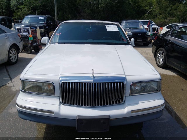 Aukcja sprzedaży 1997 Lincoln Town Car Signature, vin: 1LNLM82W0VY637279, numer aukcji: 45156905