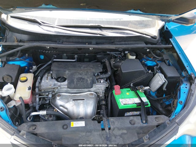 2T3ZFREV5GW274279 Toyota RAV4 LE