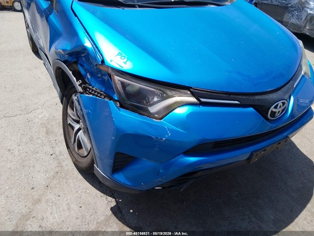 2T3ZFREV5GW274279 Toyota RAV4 LE