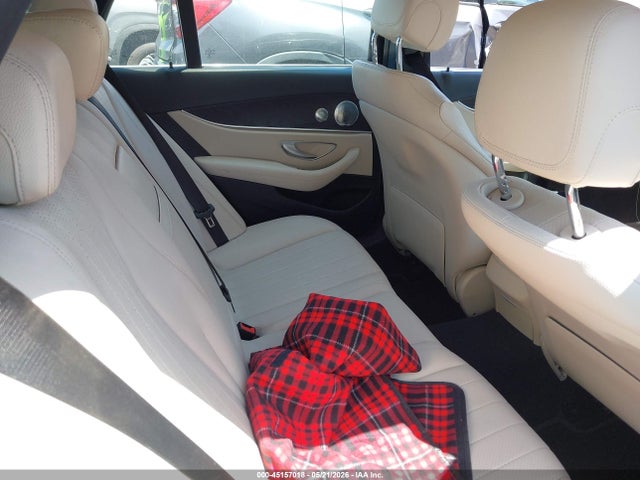 WDDZH6GB1HA153508 Mercedes-Benz E 400 4matic